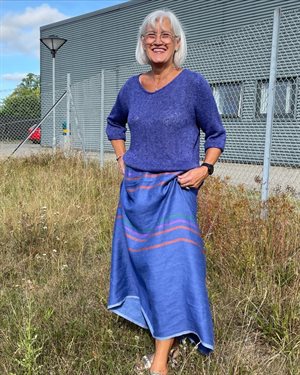 Fastvævet hør - blålilla med fine striber